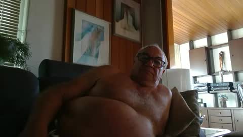 asusandy online show from March 1, 2025, 1:51 pm