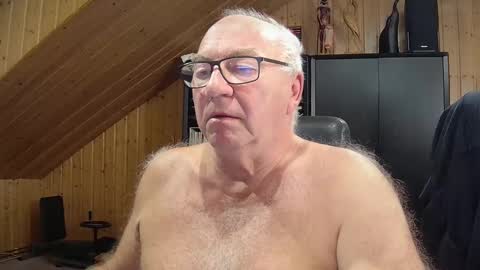 asusandy online show from September 29, 2025, 10:14 pm