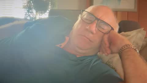 asusandy online show from September 30, 2025, 1:05 pm