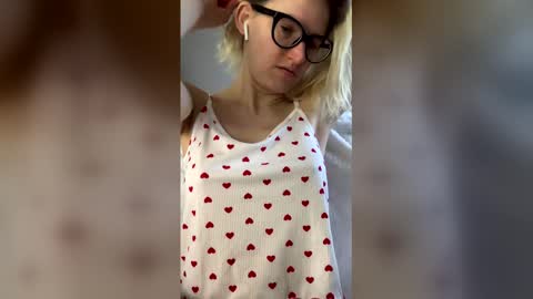 asya_new online show from January 9, 2026, 8:28 am