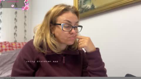 Snapshot of atanasiaxxx chatting on October 2, 2025, 11:06 am Atanasia online show from October 2, 2025, 11:06 am