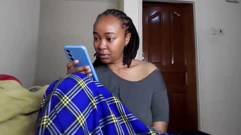 atara_seren online show from May 20, 2026, 2:07 am