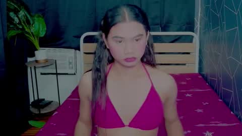 atashakendall online show from December 4, 2025, 2:15 pm