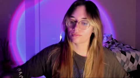 atenas online show from November 18, 2025, 9:36 am