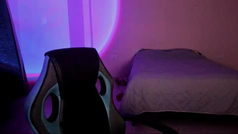 atenas online show from December 2, 2025, 9:25 am