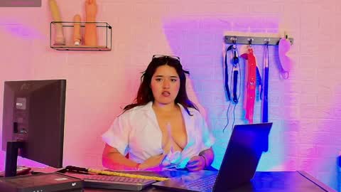 atenea_meduza_bdsm online show from April 6, 2026, 3:02 pm
