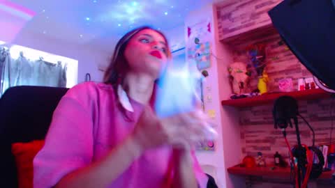 Snapshot of ateneasairce chatting on February 20, 2025, 2:57 pm Atenea online show from February 20, 2025, 2:57 pm