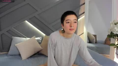 Athenea online show from April 17, 2026, 1:36 pm