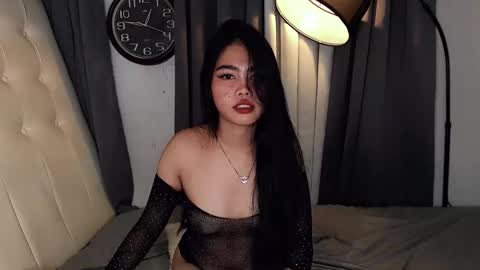 athena_blossom online show from April 16, 2026, 1:12 pm