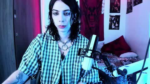 athenauwu online show from October 12, 2025, 5:50 am