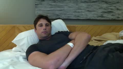 tommycb55555 online show from December 6, 2024, 2:24 am