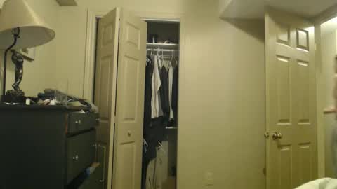 tommycb55555 online show from December 21, 2025, 4:41 am