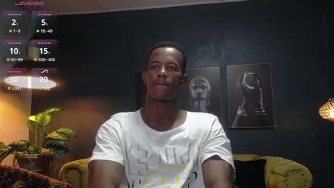 Snapshot of athleticbig_cock chatting on December 12, 2024, 2:15 am ATHLETIC COCK online show from December 12, 2024, 2:15 am