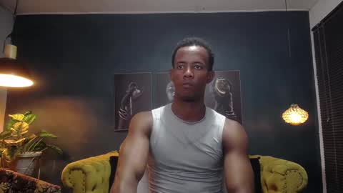 Snapshot of athleticbig_cock chatting on February 4, 2025, 2:07 am ATHLETIC COCK online show from February 4, 2025, 2:07 am