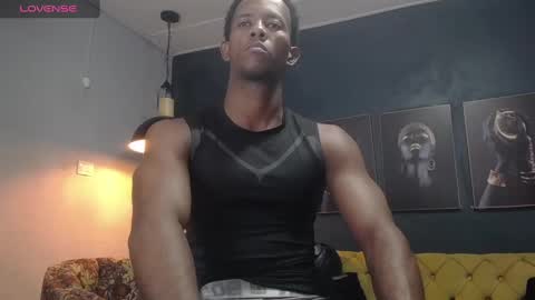 Snapshot of athleticbig_cock chatting on February 23, 2025, 6:39 am ATHLETIC COCK online show from February 23, 2025, 6:39 am