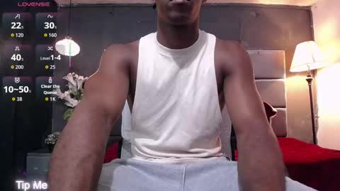 Snapshot of athleticbig_cock chatting on September 17, 2025, 1:40 am ATHLETIC COCK online show from September 17, 2025, 1:40 am
