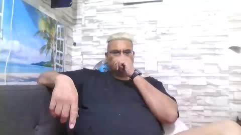 A online show from November 26, 2025, 8:48 am