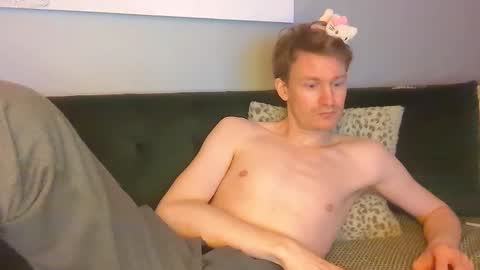 Max Powers online show from December 25, 2024, 6:52 am