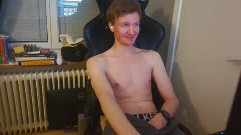 Max Powers online show from December 25, 2024, 7:13 pm