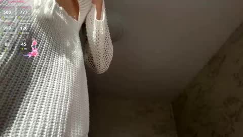 Jolyn online show from June 8, 2026, 3:51 am