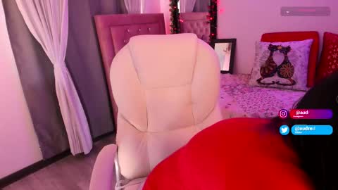 Andrea online show from December 4, 2025, 11:52 am