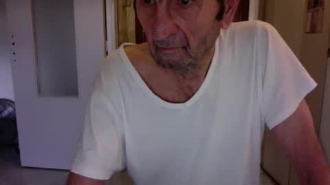 auguste688483 online show from January 19, 2026, 9:57 am