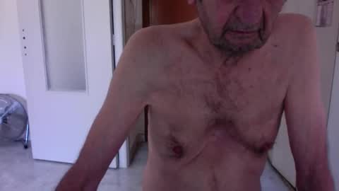 auguste688483 online show from April 8, 2026, 8:36 am