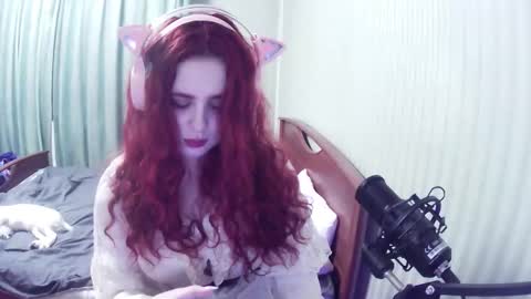 Emiko online show from October 26, 2025, 6:25 pm