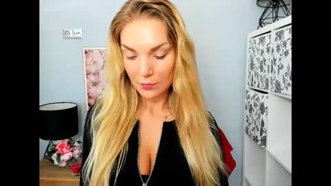 AulloraSensual online show from February 5, 2025, 6:24 am