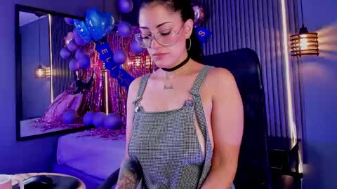 Aura online show from March 11, 2025, 12:39 pm