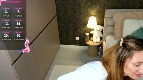 Aura online show from April 17, 2026, 8:12 pm