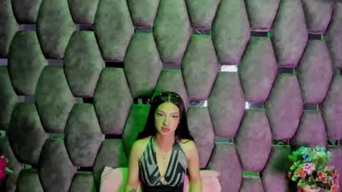 aurora online show from December 20, 2025, 2:35 pm