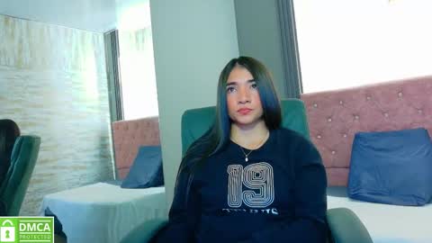 Aurora online show from September 21, 2025, 3:30 am