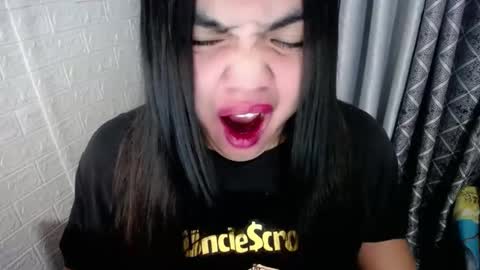 cute online show from January 6, 2025, 3:08 pm