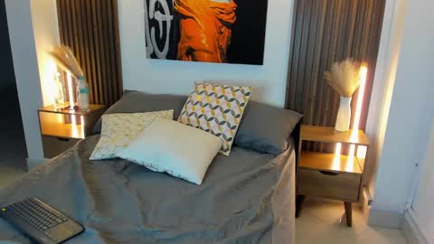 aurora_palmer online show from December 31, 2024, 5:33 am