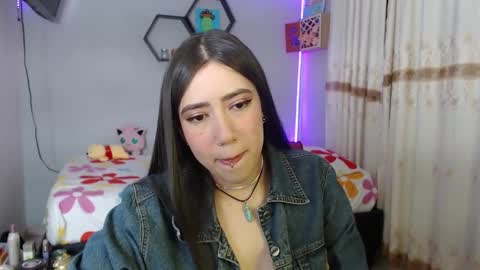 Snapshot of aurora_shy_ chatting on January 22, 2025, 5:48 am Aurora  online show from January 22, 2025, 5:48 am