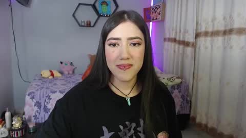 Snapshot of aurora_shy_ chatting on January 24, 2025, 7:19 am Aurora  online show from January 24, 2025, 7:19 am