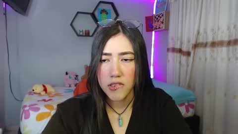 Snapshot of aurora_shy_ chatting on February 18, 2025, 8:14 pm Aurora  online show from February 18, 2025, 8:14 pm