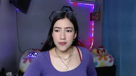 Snapshot of aurora_shy_ chatting on September 12, 2025, 10:37 am Aurora  online show from September 12, 2025, 10:37 am