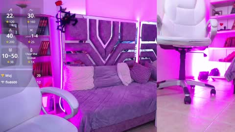 Aurora online show from December 13, 2024, 3:21 pm