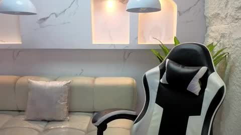 AURORA  online show from February 20, 2026, 7:47 pm