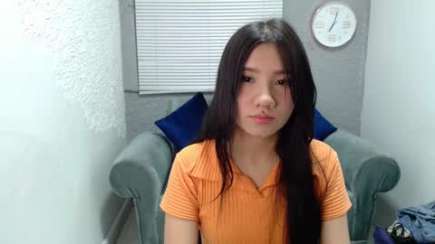 aurorafuckass online show from December 3, 2025, 2:04 pm