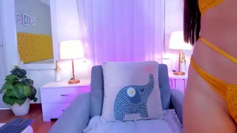 Snapshot of auroramiiller chatting on October 2, 2025, 9:22 pm Aurora Miiller  online show from October 2, 2025, 9:22 pm