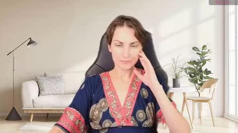 Aurora online show from November 30, 2025, 3:05 pm