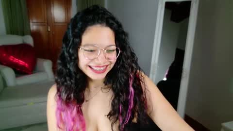 Aurora online show from March 5, 2025, 9:04 pm