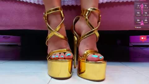 Aurora online show from February 15, 2026, 1:52 pm