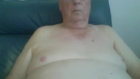 Snapshot of aussie1955 chatting on December 2, 2024, 6:41 am aussie1955 online show from December 2, 2024, 6:41 am