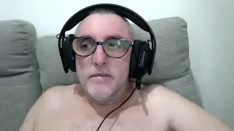 aussie_ozzie online show from May 16, 2026, 5:48 am