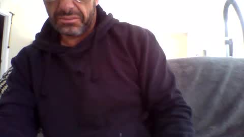 aussieguy59660 online show from October 12, 2025, 12:09 am