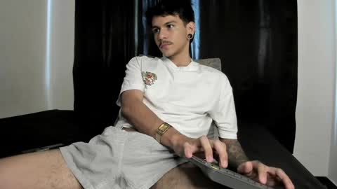 Austin online show from January 17, 2025, 8:33 pm